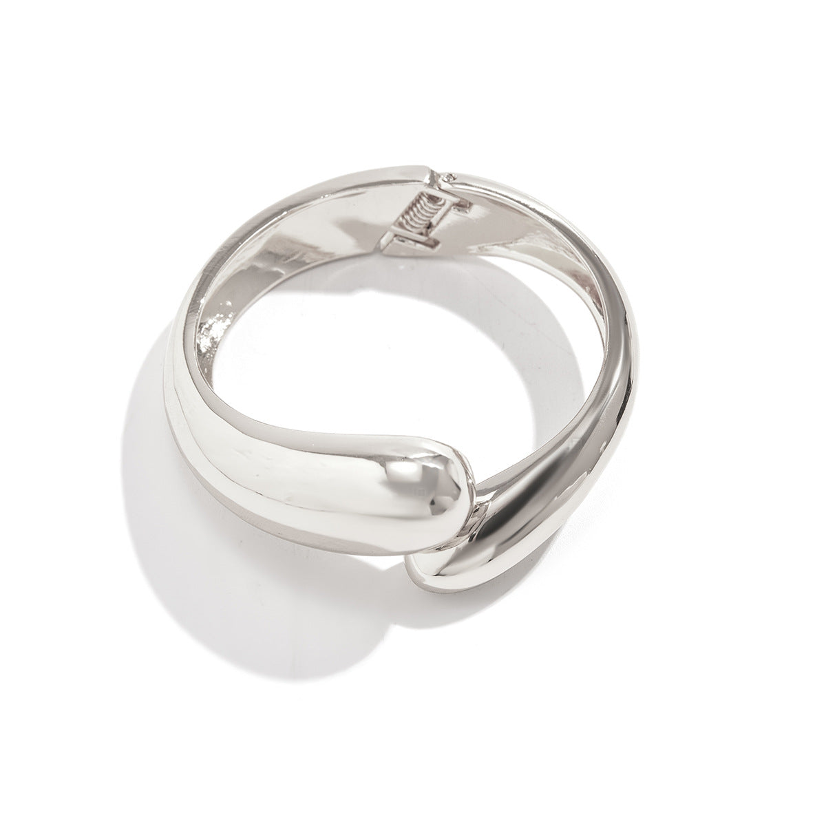 Glossy Metal Hugging Bracelet Spring Fashion Style