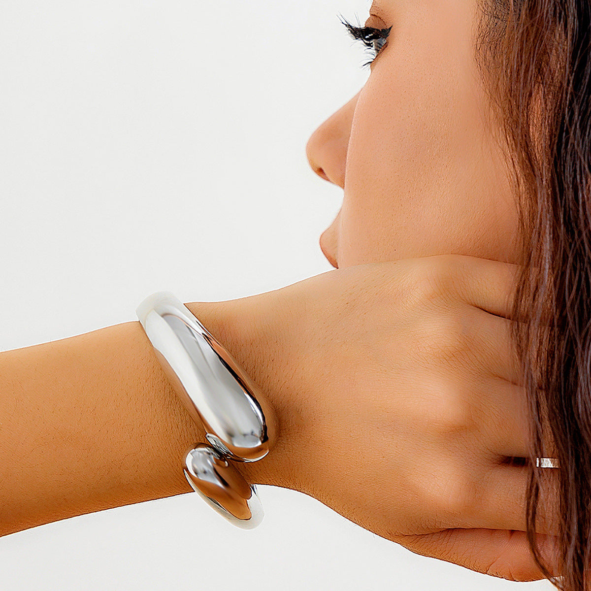Glossy Metal Hugging Bracelet Spring Fashion Style