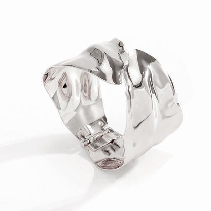 Fashionable Glossy Metal Bracelet  Personalized Hollow Cross Design