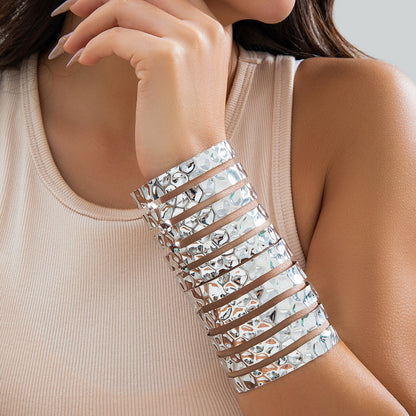 Fashionable Glossy Metal Bracelet  Personalized Hollow Cross Design