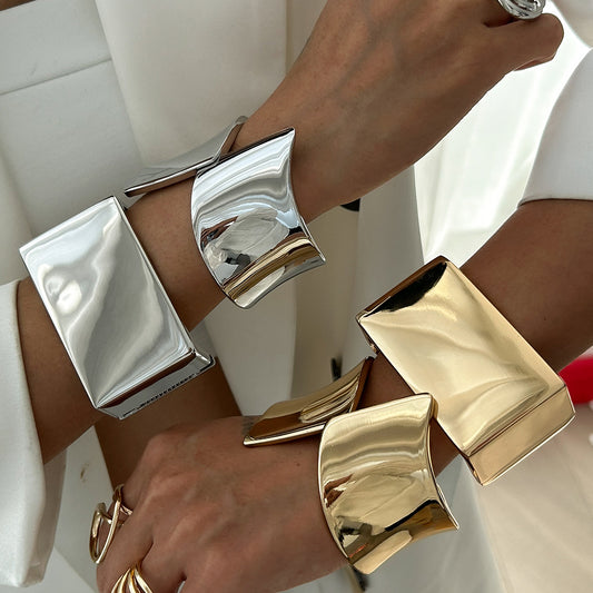 Glossy Irregular Metal Open Bracelet